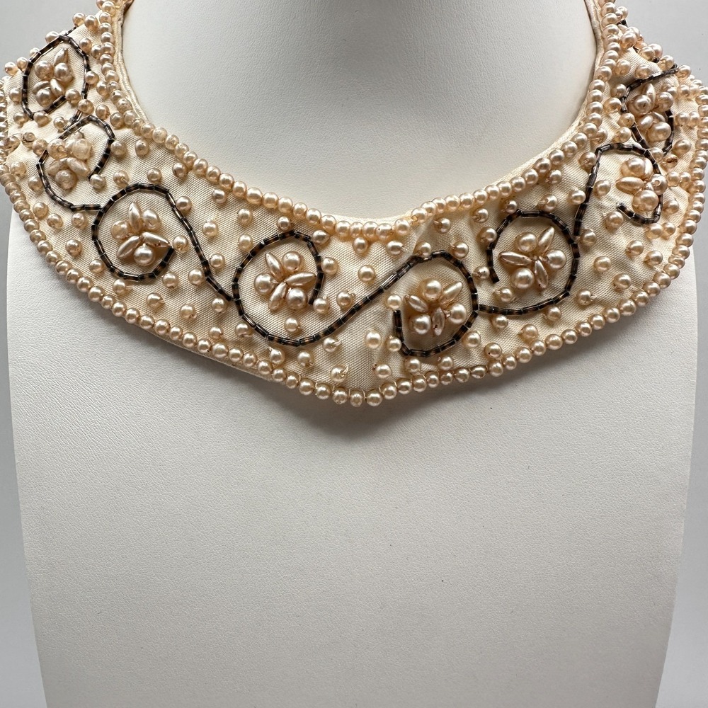 Vintage 60s Sally Gee Pearl Beaded Peter Pan Collar Necklace